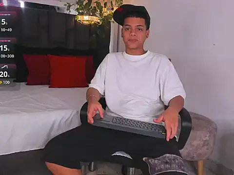 Snapshot of PATRIICKMILLER chatting on February 24, 2026, 3:46 pm PATRIICKMILLER online show from February 24, 2026, 3:46 pm