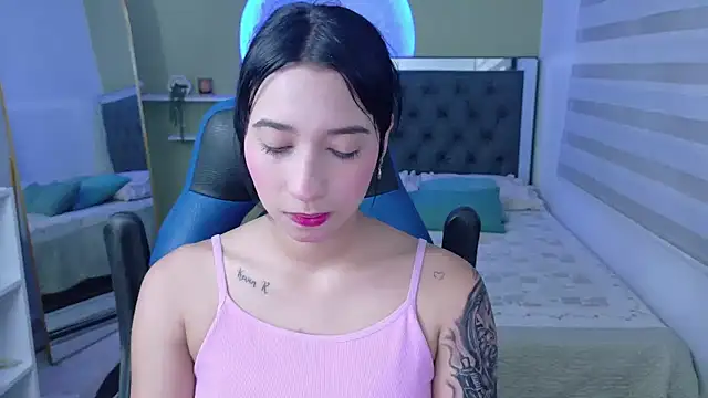 ivvoncute online show from June 22, 2026, 1:00 am