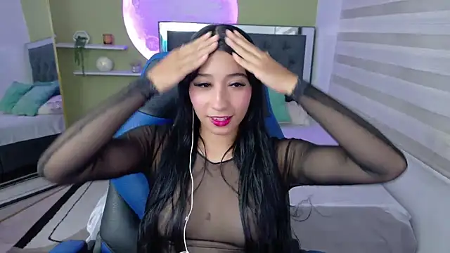 ivvoncute online show from June 5, 2026, 1:43 am