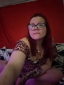 Snapshot of Sexymilf6992 chatting on May 4, 2026, 6:00 pm Sexymilf6992 online show from May 4, 2026, 6:00 pm
