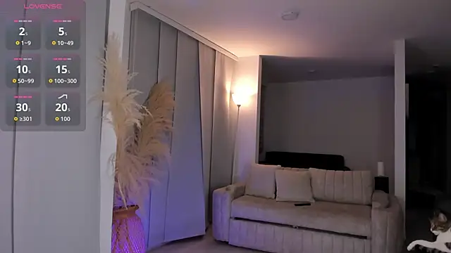 sofiawiliams online show from May 31, 2026, 2:39 am