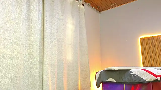 CIccioline pussyGolden online show from March 4, 2026, 8:27 pm