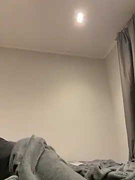 Snapshot of HoneyBunny18 chatting on February 23, 2026, 5:46 pm HoneyBunny18 online show from February 23, 2026, 5:46 pm