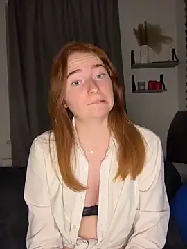 HoneyBunny18 online show from April 9, 2026, 7:09 pm