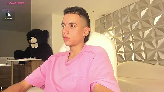 dominicjonnes online show from March 4, 2026, 8:27 pm