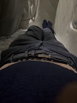 Snapshot of frenk33 chatting on February 24, 2026, 9:48 pm frenk33 online show from February 24, 2026, 9:48 pm