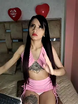 Snapshot of Lauraaa_pink18 chatting on February 26, 2026, 3:28 am Lauraaa pink18 online show from February 26, 2026, 3:28 am