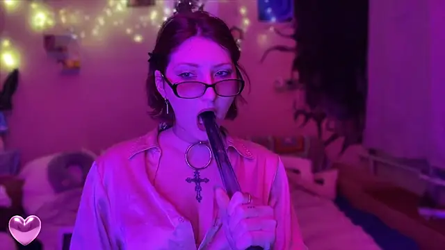 VelvetLiquorrr online show from February 25, 2026, 2:56 am