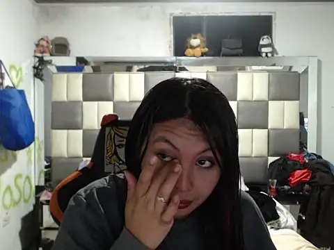 dulcecandy1919 online show from February 21, 2026, 4:58 am