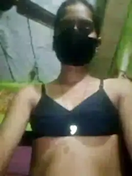 wifedesi7050 online show from April 13, 2026, 9:19 pm