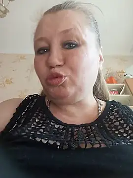 KiraStanton online show from July 13, 2026, 12:37 pm