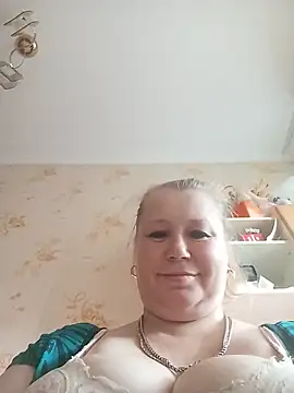 KiraStanton online show from July 17, 2026, 3:20 pm