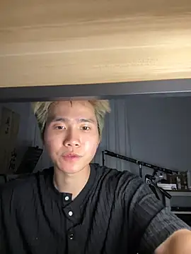 Snapshot of A-Markk chatting on February 26, 2026, 2:39 pm A-Markk online show from February 26, 2026, 2:39 pm