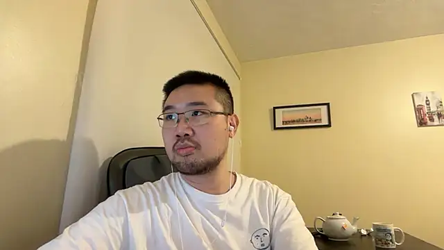 jasonryu2025 online show from April 4, 2026, 8:48 pm