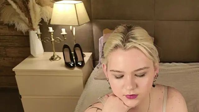 Ivy Marlowe online show from April 18, 2026, 10:17 am