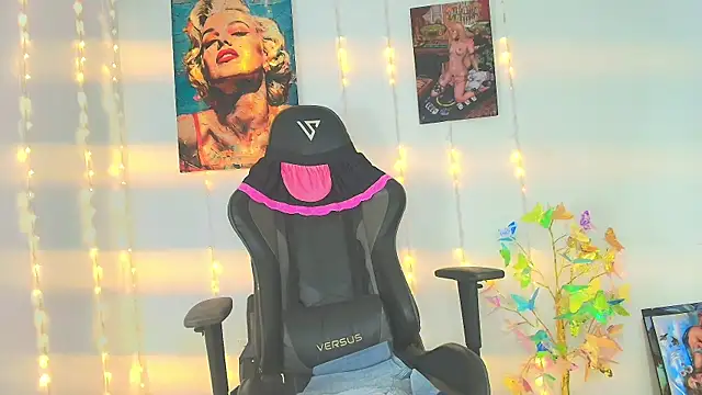 Snapshot of Valeria_Douglas chatting on February 28, 2026, 2:33 am Valeria Douglas online show from February 28, 2026, 2:33 am