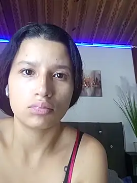 milk chloe  online show from April 17, 2026, 1:36 pm