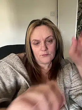 Busty-GilfQuinn online show from February 27, 2026, 10:26 am