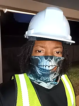 Snapshot of MeyhamWorld chatting on April 7, 2026, 12:34 am MeyhamWorld online show from April 7, 2026, 12:34 am