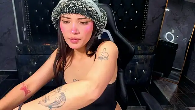 Snapshot of Daphne_nicole_b chatting on July 7, 2026, 12:52 pm Daphne nicole b online show from July 7, 2026, 12:52 pm