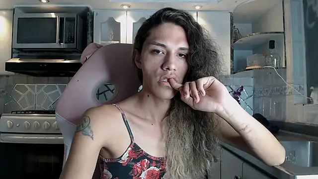 CrisOzzz online show from March 2, 2026, 8:49 pm