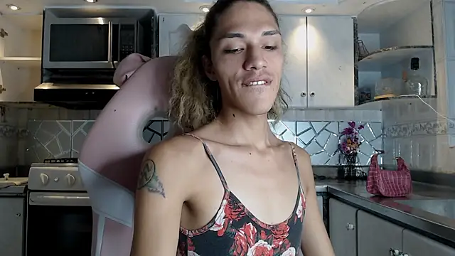 CrisOzzz online show from March 1, 2026, 6:52 pm