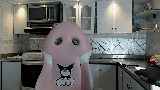 CrisOzzz online show from March 4, 2026, 9:22 pm