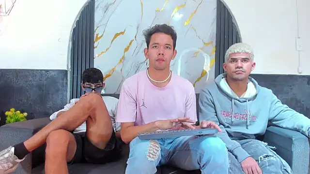 Latins on fire online show from February 25, 2026, 8:08 pm