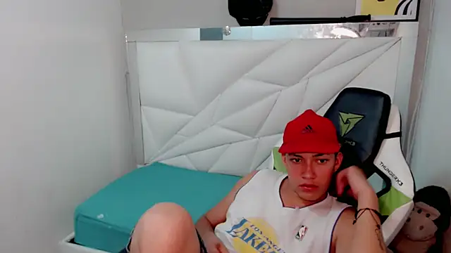 Snapshot of Street_poemm_ chatting on February 27, 2026, 3:51 am Street poemm online show from February 27, 2026, 3:51 am