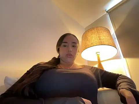 Snapshot of Eyssha chatting on February 22, 2026, 7:37 pm Eyssha online show from February 22, 2026, 7:37 pm