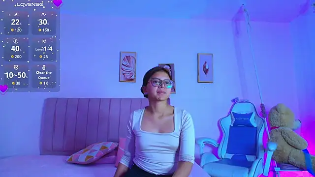 Zoow bluussh online show from March 2, 2026, 12:12 pm