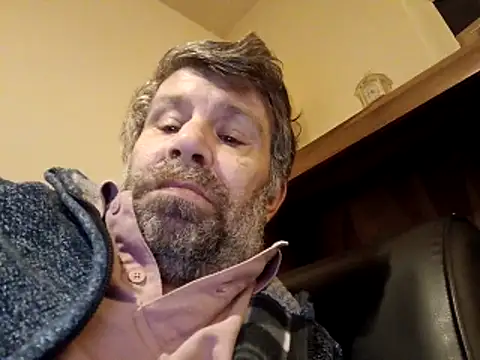 stud2512 online show from February 23, 2026, 7:25 pm