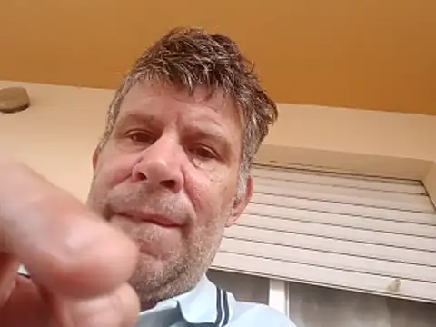 stud2512 online show from June 18, 2026, 6:12 am