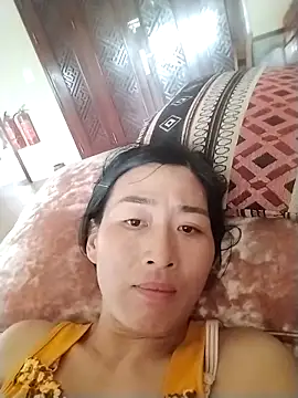 lris-Beauty77 online show from April 1, 2026, 7:20 am