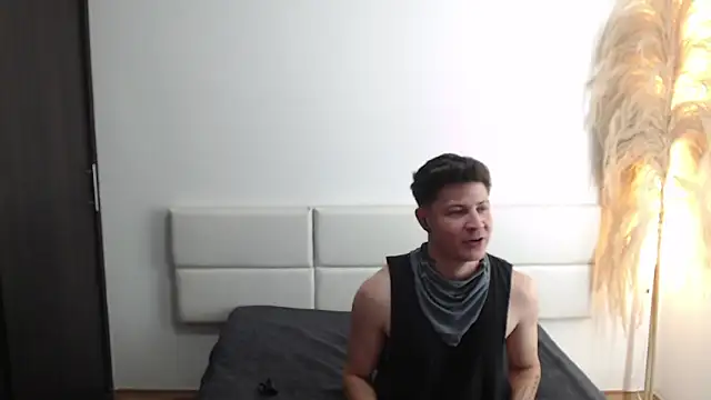 Snapshot of Mat_Jhonson chatting on March 28, 2026, 9:32 am Mat Jhonson online show from March 28, 2026, 9:32 am