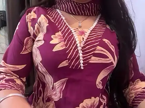 Snapshot of Avneet_kaurr1 chatting on June 2, 2026, 3:06 am Avneet kaurr1 online show from June 2, 2026, 3:06 am