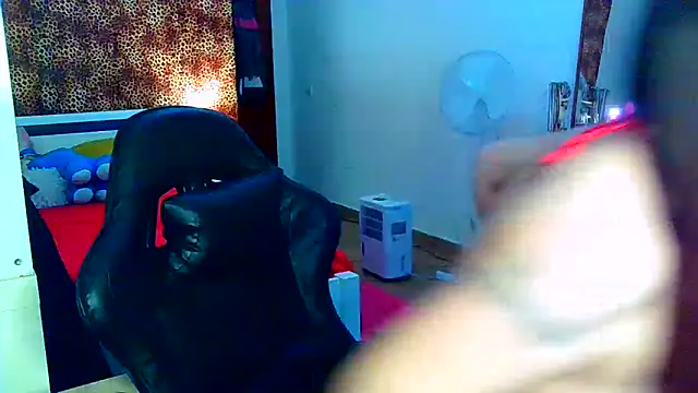 Snapshot of Lilbadmiaxo chatting on March 20, 2026, 5:03 pm Lilbadmiaxo online show from March 20, 2026, 5:03 pm