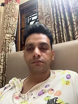 online4u08 online show from April 17, 2026, 8:33 pm