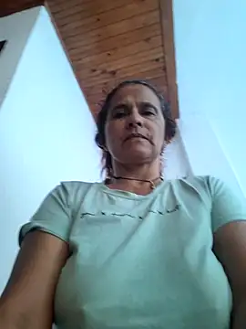 Lorenaluna online show from April 15, 2026, 8:09 pm