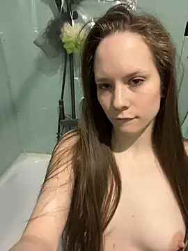 Snapshot of DivaAurum chatting on March 3, 2026, 3:08 pm DivaAurum online show from March 3, 2026, 3:08 pm