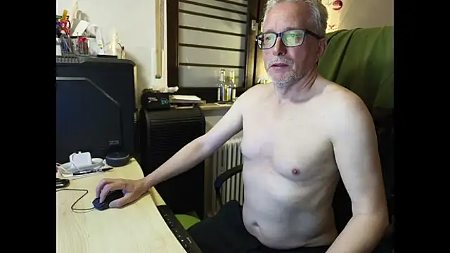 loenne1 online show from May 17, 2026, 8:20 pm