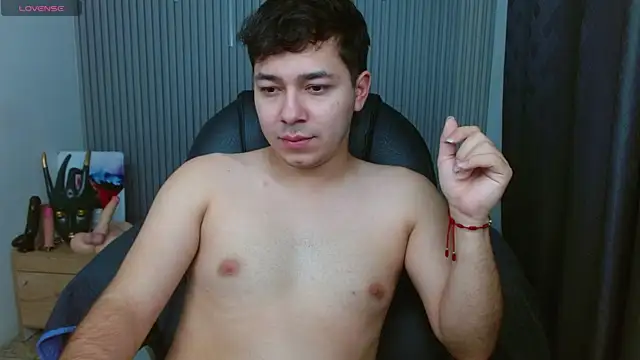Snapshot of Julian_Smith21 chatting on July 11, 2026, 12:22 am Julian Smith21 online show from July 11, 2026, 12:22 am
