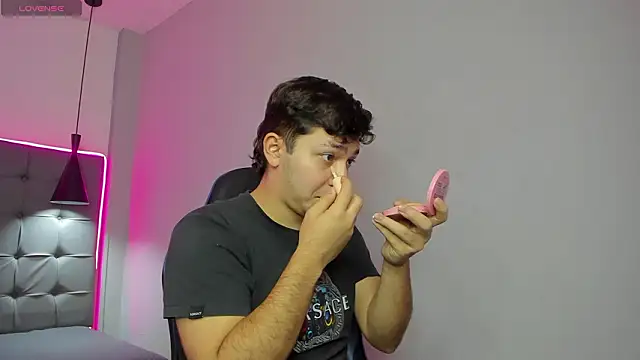 Julian Smith21 online show from March 9, 2026, 1:47 pm