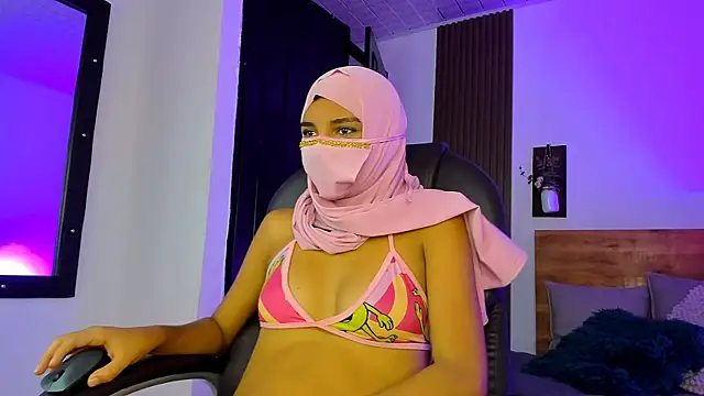 Natashax  online show from April 8, 2026, 8:10 pm