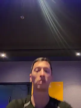 Thiago Jones1 online show from April 14, 2026, 10:42 am