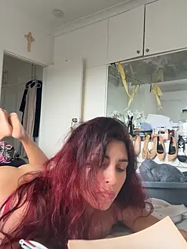 Snapshot of touchmybodybaby chatting on February 25, 2026, 11:48 pm touchmybodybaby online show from February 25, 2026, 11:48 pm