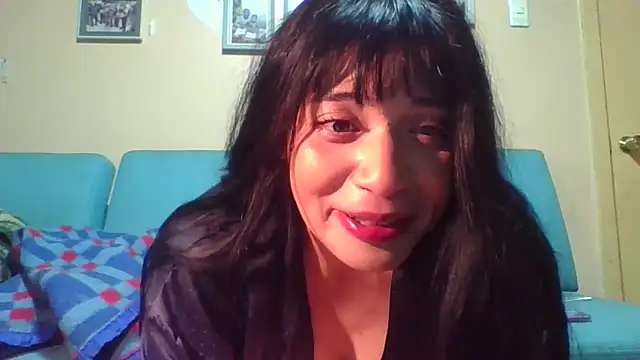 Snapshot of Soylilayblue chatting on May 4, 2026, 2:37 am Soylilayblue online show from May 4, 2026, 2:37 am