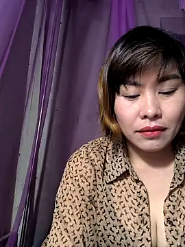 juicy-milu online show from March 15, 2026, 11:50 am