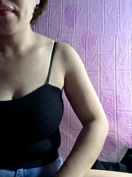 juicy-milu online show from March 20, 2026, 2:40 pm