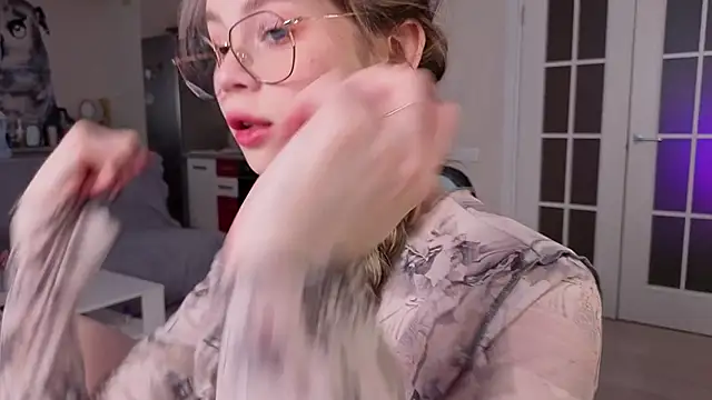 Dipamelly online show from March 23, 2026, 2:22 am